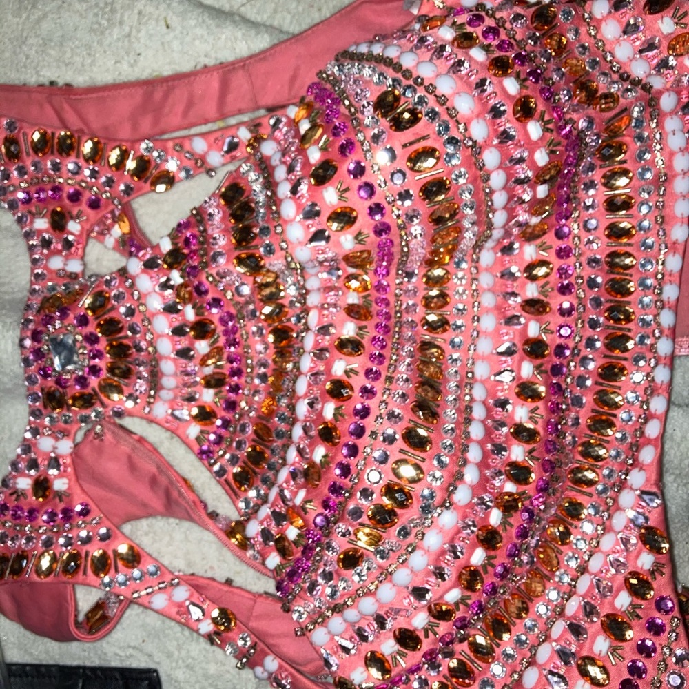 Dress. Weighted. Has pockets.